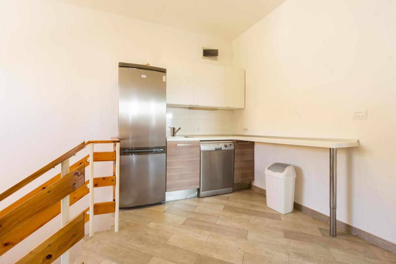 Kob Orog Good Location With Sea Views And Modern Decor Apartment Метайна Екстериор снимка