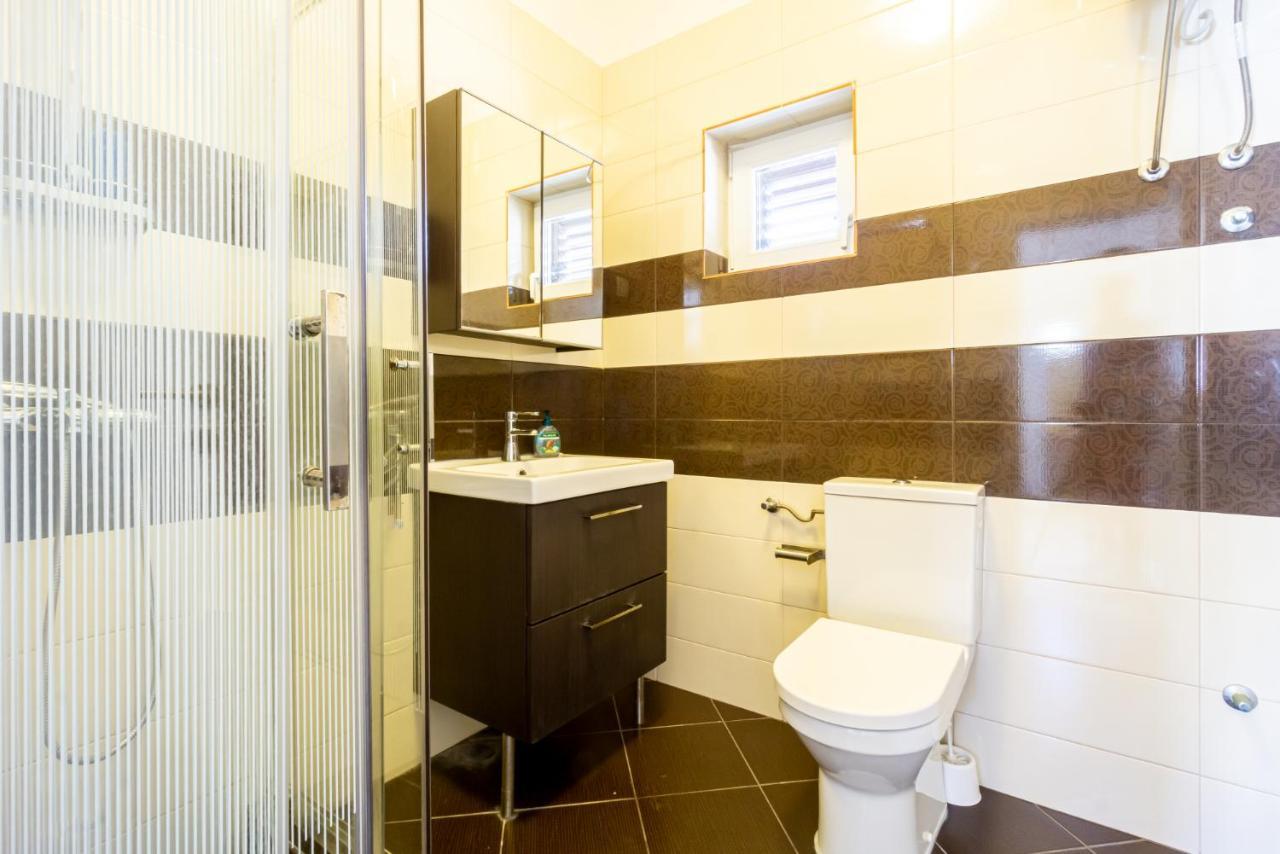 Kob Orog Good Location With Sea Views And Modern Decor Apartment Метайна Екстериор снимка