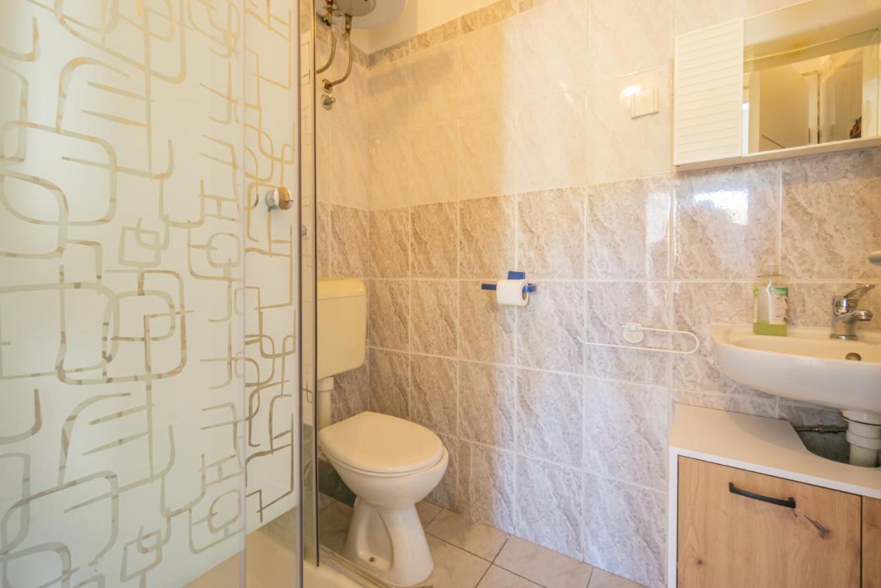 Kob Orog Good Location With Sea Views And Modern Decor Apartment Метайна Екстериор снимка