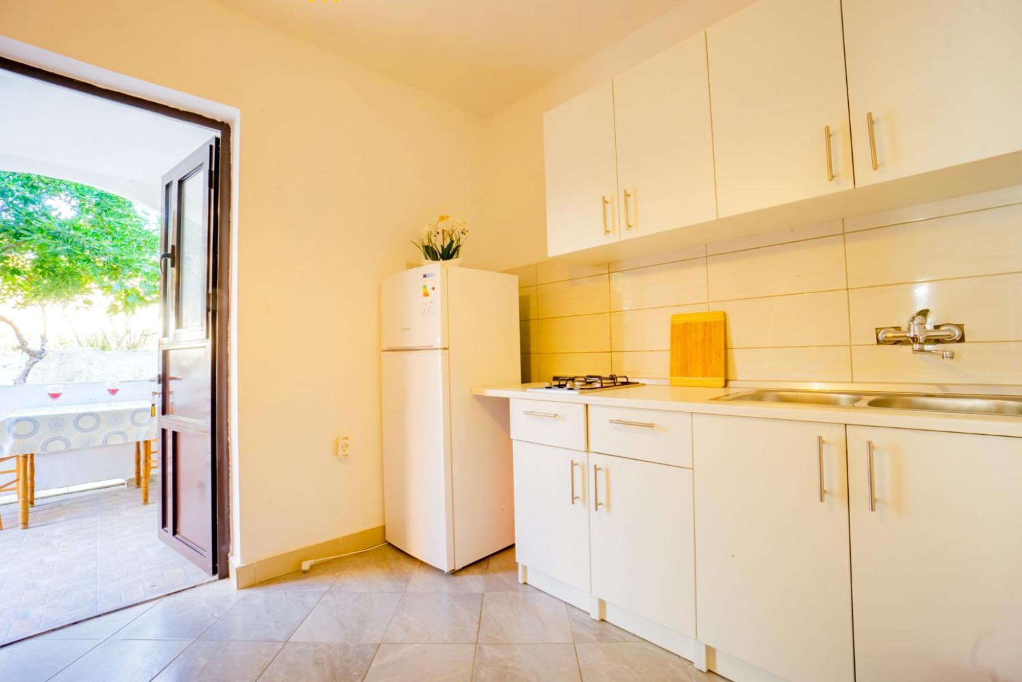 Kob Orog Good Location With Sea Views And Modern Decor Apartment Метайна Стая снимка
