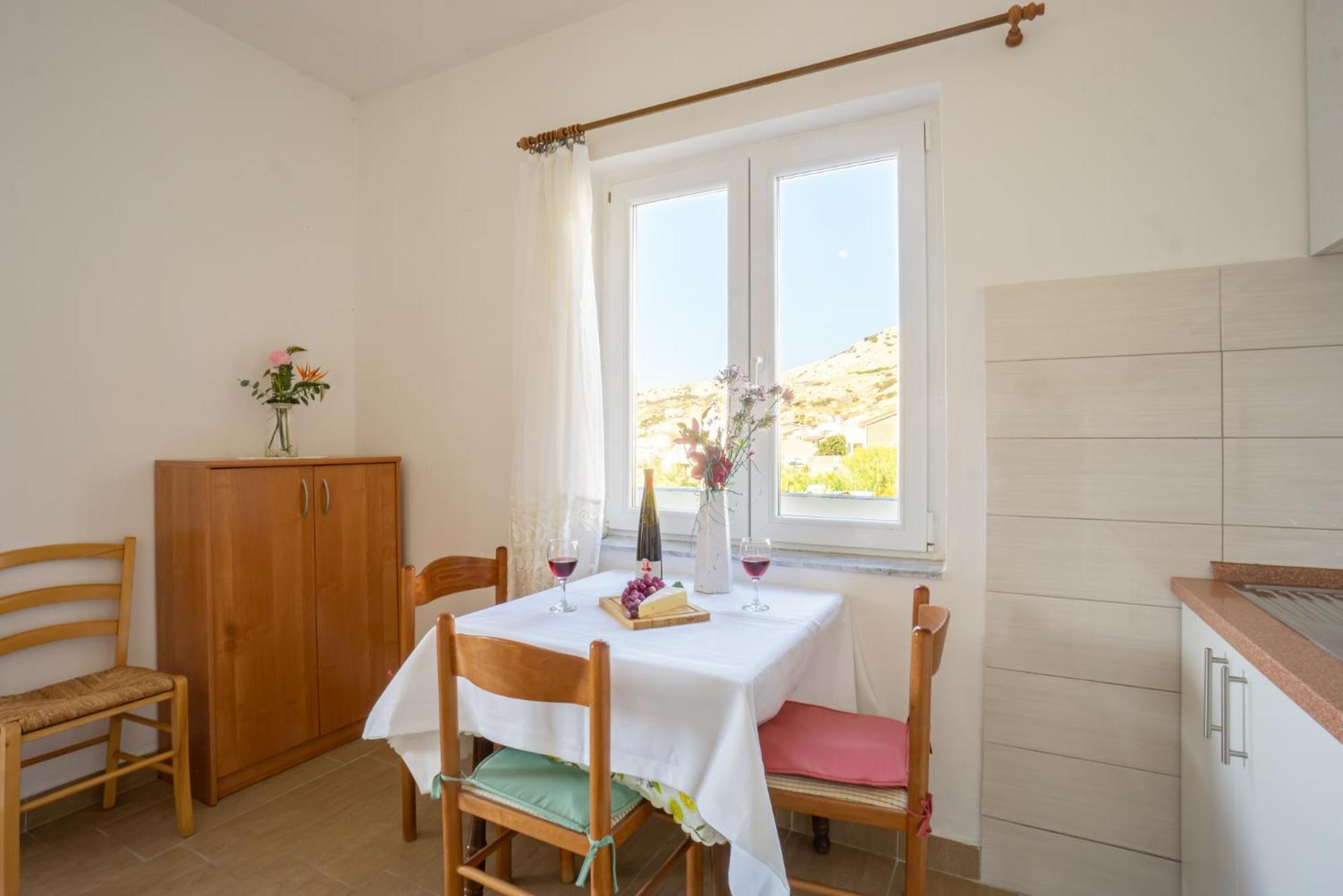 Kob Orog Good Location With Sea Views And Modern Decor Apartment Метайна Стая снимка