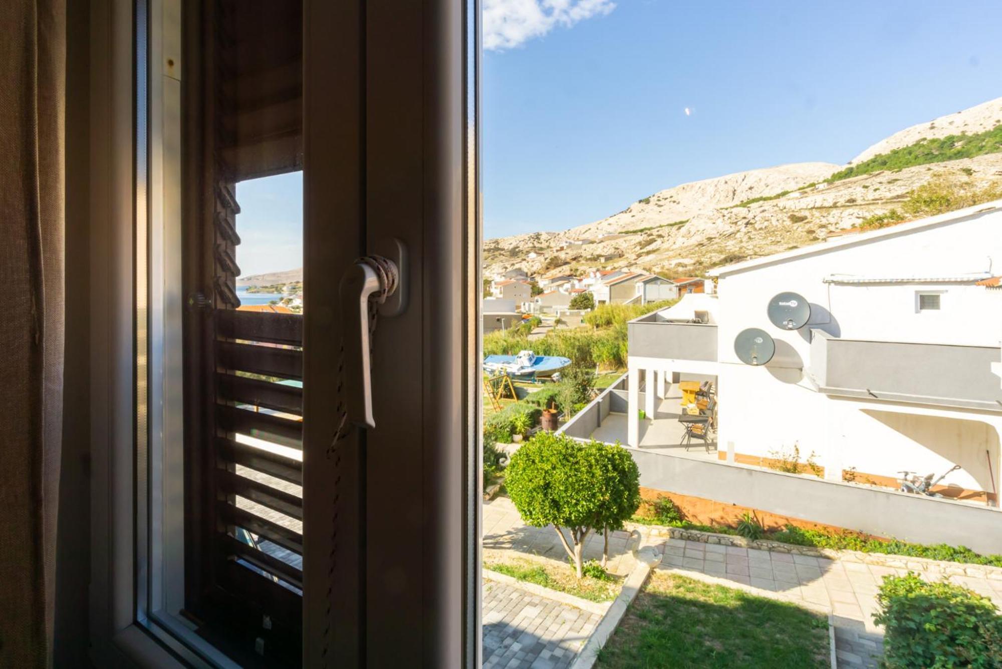 Kob Orog Good Location With Sea Views And Modern Decor Apartment Метайна Стая снимка